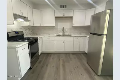 1302 N 48th Place #4, Phoenix, AZ 85008 - Photo 1