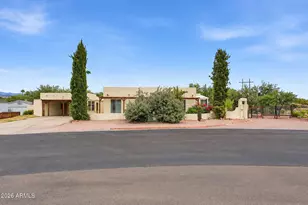 323 S Piedra Negra Dr, Queen Valley, AZ 85118 - Photo 1