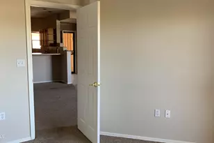 10410 N Cave Creek Rd, Phoenix, AZ 85020 - Photo 18