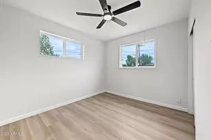 4332 W Crittenden Ln, Phoenix, AZ 85031 - Photo 14