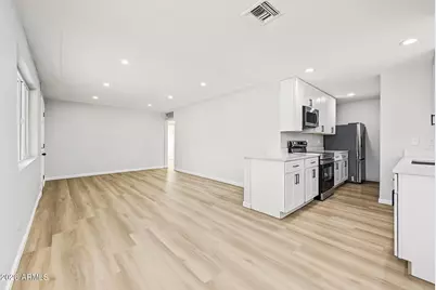 4332 W Crittenden Lane, Phoenix, AZ 85031 - Photo 6