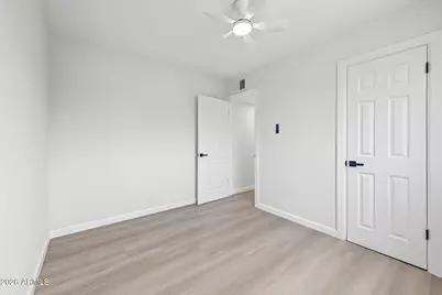4332 W Crittenden Lane, Phoenix, AZ 85031 - Photo 18