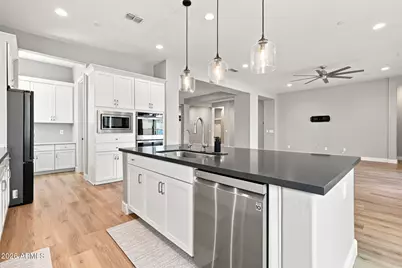 29819 N 118th Drive, Peoria, AZ 85383 - Photo 14