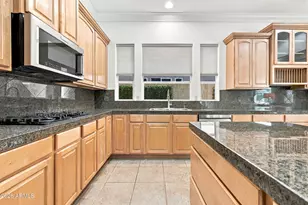8073 W Louise Dr, Peoria, AZ 85383 - Photo 30