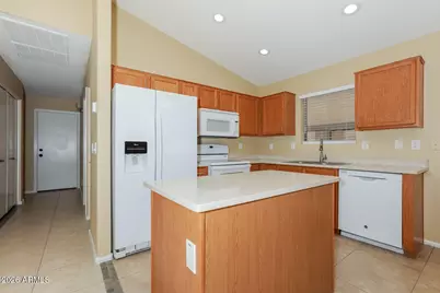 206 W Brangus Way, San Tan Valley, AZ 85143 - Photo 6
