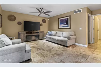 9164 W Paradise Lane, Peoria, AZ 85382 - Photo 16