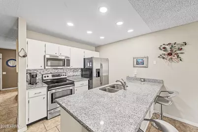 3214 W Mohawk Lane, Phoenix, AZ 85027 - Photo 12