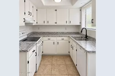 815 W Bluefield Avenue, Phoenix, AZ 85023 - Photo 10