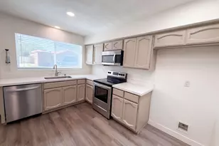 200 E Barbarita Ave, Gilbert, AZ 85234 - Photo 28