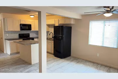 6714 N 54th Avenue #3, Glendale, AZ 85301 - Photo 2