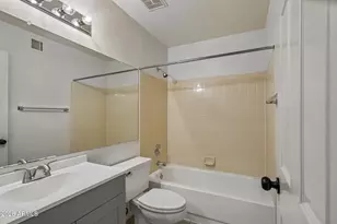 3219 E Wildwood Dr, Phoenix, AZ 85048 - Photo 18