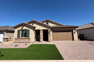 15812 W Mariposa Grande, Surprise, AZ 85387 - Photo 2