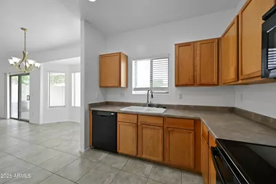 605 W Latona Road, Phoenix, AZ 85041 - Photo 12