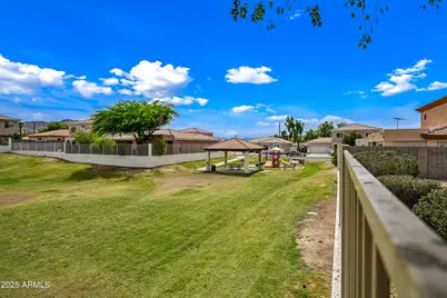 605 W Latona Road, Phoenix, AZ 85041 - Photo 28