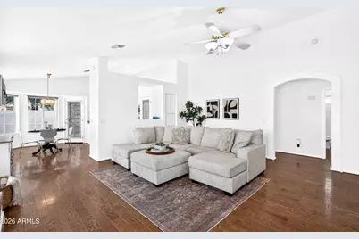 909 S Scallop Drive, Gilbert, AZ 85233 - Photo 6