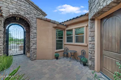18245 W Thistle Landing Drive, Goodyear, AZ 85338 - Photo 10