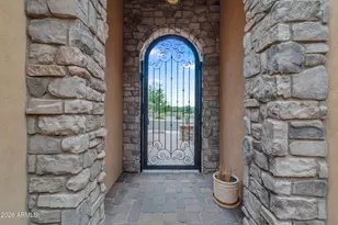 18245 W Thistle Landing Dr, Goodyear, AZ 85338 - Photo 8