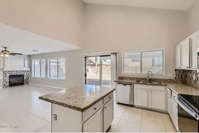 12670 W Flower Street, Avondale, AZ 85392 - Photo 4