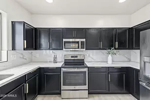 2520 W Alta Vista Rd, Phoenix, AZ 85041 - Photo 16