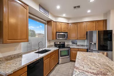 18426 W Western Star Boulevard, Goodyear, AZ 85338 - Photo 6