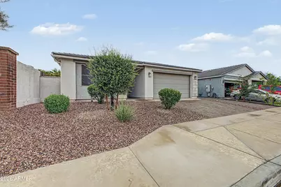 13138 W Crestvale Drive, Peoria, AZ 85383 - Photo 2