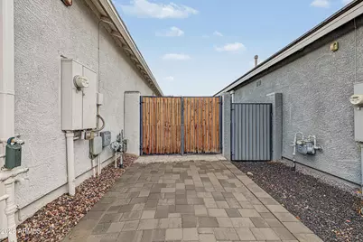 13138 W Crestvale Drive, Peoria, AZ 85383 - Photo 32