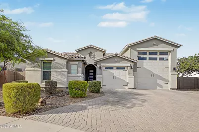 18352 W Kendall Street, Goodyear, AZ 85338 - Photo 2