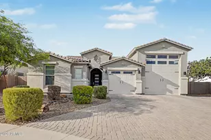 18352 W Kendall St, Goodyear, AZ 85338 - Photo 2