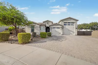 18352 W Kendall Street, Goodyear, AZ 85338 - Photo 1