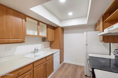 3810 N Maryvale Parkway #Apt 1099, Phoenix, AZ 85031 - Photo 8
