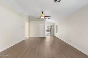 4315 E Glenhaven Dr, Phoenix, AZ 85048 - Photo 6