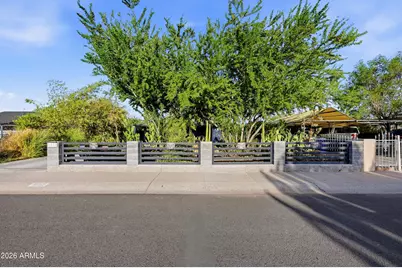 1033 N 25th Street, Phoenix, AZ 85008 - Photo 1