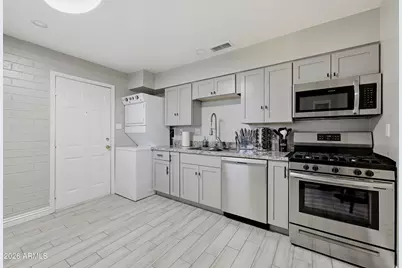 1033 N 25th Street, Phoenix, AZ 85008 - Photo 12