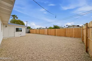 4143 W Cheery Lynn Rd, Phoenix, AZ 85019 - Photo 16