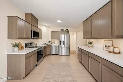 4143 W Cheery Lynn Road, Phoenix, AZ 85019 - Photo 2