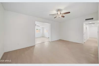 4143 W Cheery Lynn Road, Phoenix, AZ 85019 - Photo 8