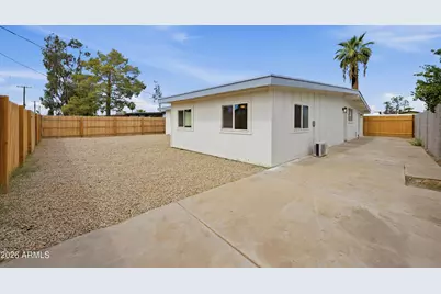 4143 W Cheery Lynn Road, Phoenix, AZ 85019 - Photo 18