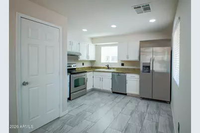 2844 N 71st Lane, Phoenix, AZ 85035 - Photo 8