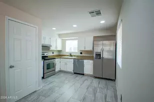 2844 N 71st Ln, Phoenix, AZ 85035 - Photo 8