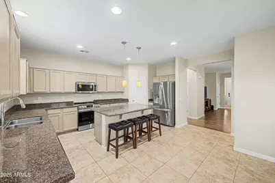 2328 W Melody Drive, Phoenix, AZ 85041 - Photo 8
