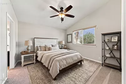 5921 W Louise Drive, Glendale, AZ 85310 - Photo 10