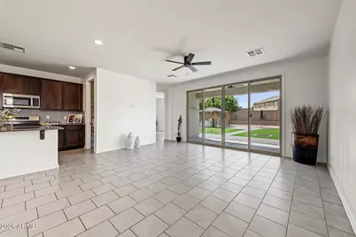 8612 N 180th Avenue, Waddell, AZ 85355 - Photo 6