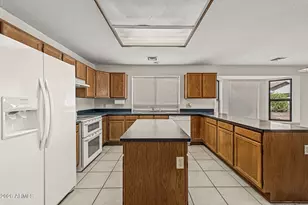 9802 W Rockwood Dr, Peoria, AZ 85382 - Photo 14