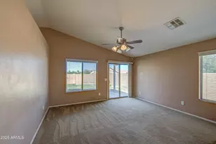 1576 W Appaloosa Way, San Tan Valley, AZ 85144 - Photo 12