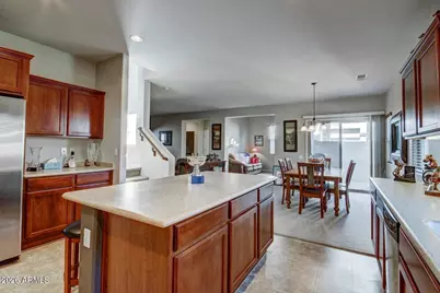 2152 W Monte Cristo Avenue, Phoenix, AZ 85023 - Photo 2
