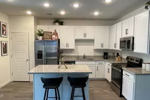 19460 N 27th Pl, Phoenix, CA 85050 - Photo 14