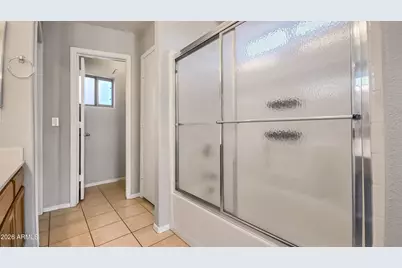 13344 W Desert Lane, Surprise, AZ 85374 - Photo 12
