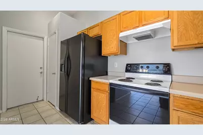 13344 W Desert Lane, Surprise, AZ 85374 - Photo 8