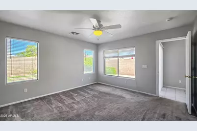 13344 W Desert Lane, Surprise, AZ 85374 - Photo 10