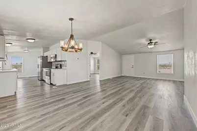 35525 W Bay Circle, Tonopah, AZ 85354 - Photo 4